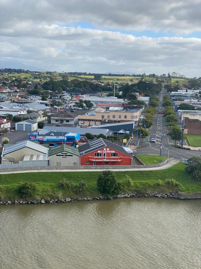 Masonic Hotel Waitara Eksteriør bilde