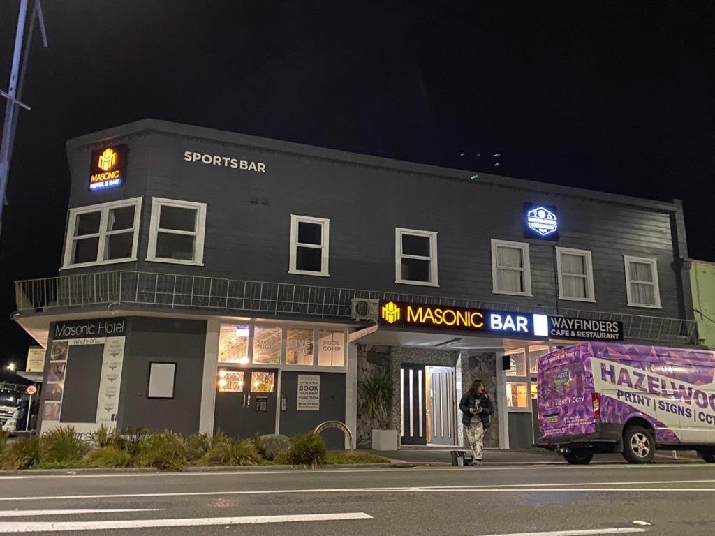 Masonic Hotel Waitara Eksteriør bilde
