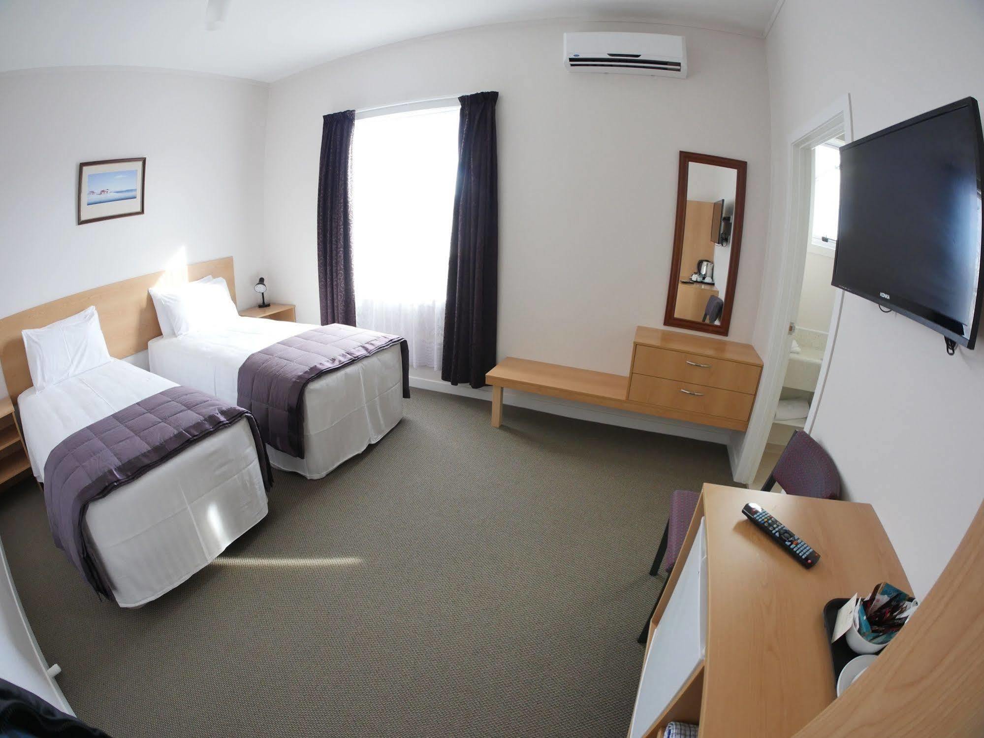 Masonic Hotel Waitara Eksteriør bilde