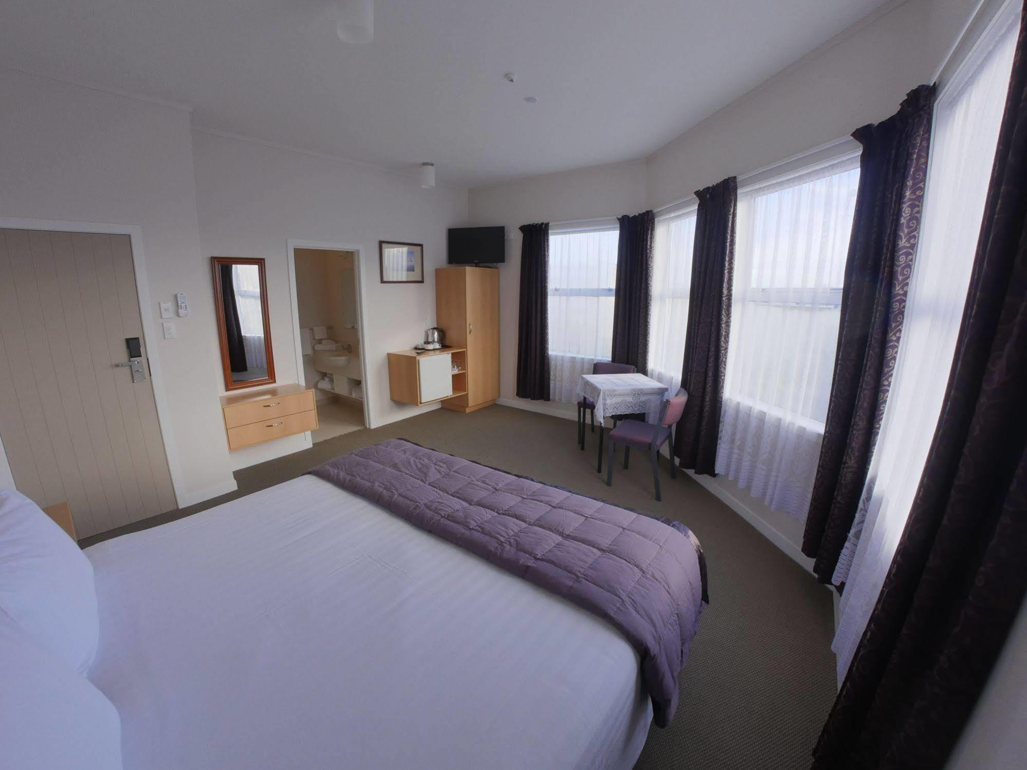 Masonic Hotel Waitara Eksteriør bilde