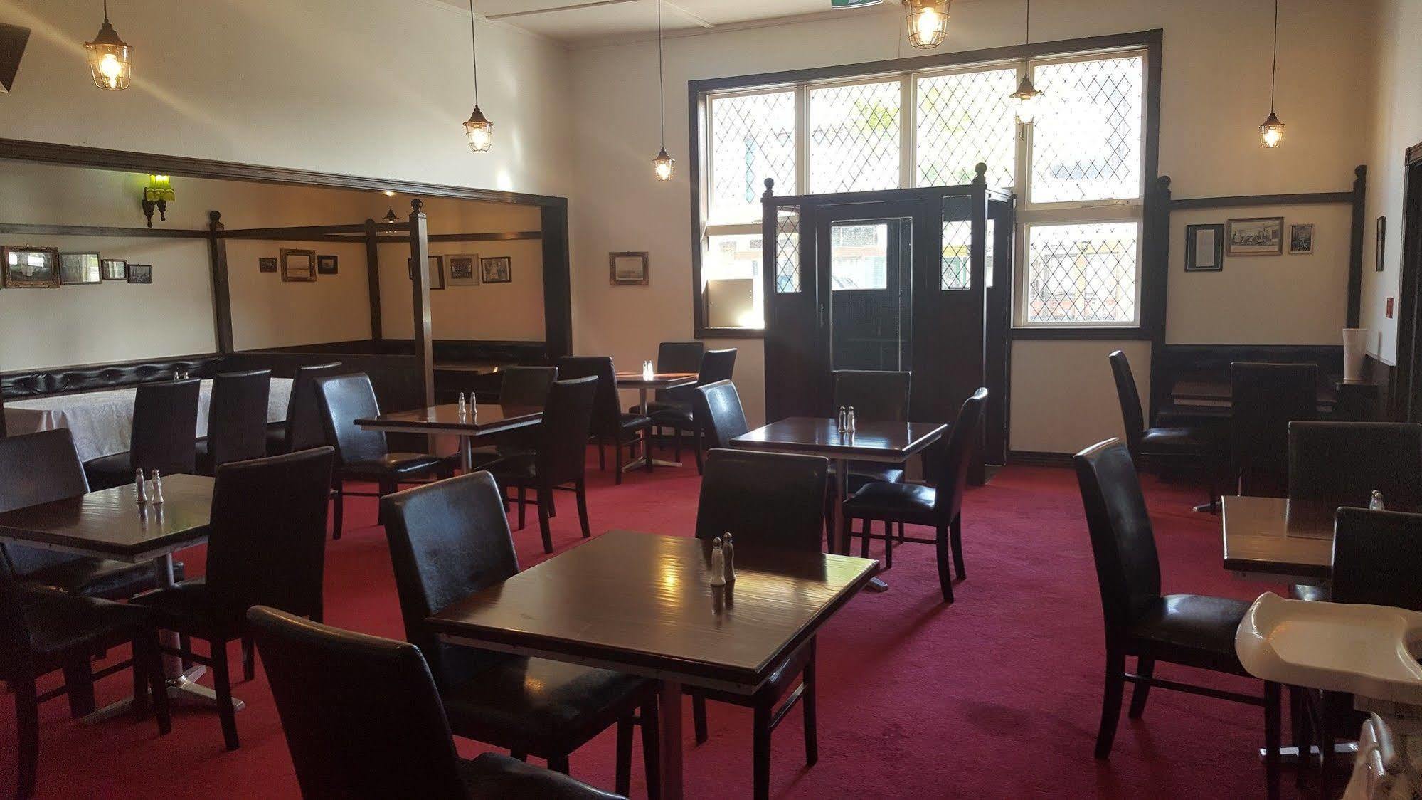 Masonic Hotel Waitara Eksteriør bilde